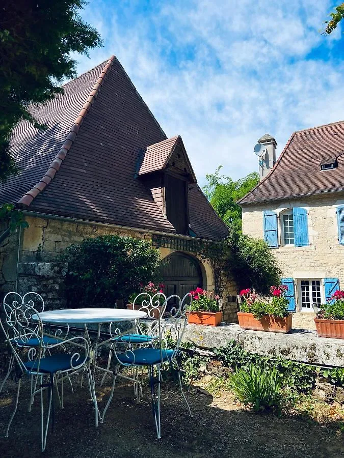 Auberge Du Lion D'Or Bed & Breakfast Lanzac 0*,  France